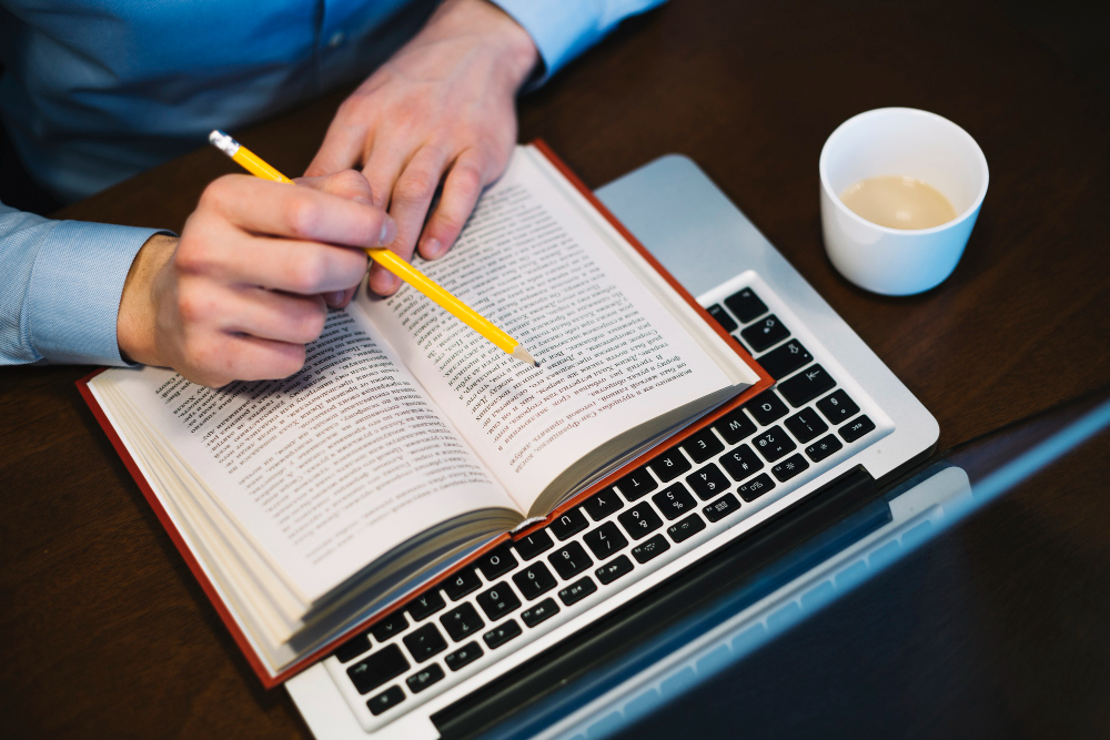 Redacción y corrección de textos académicos